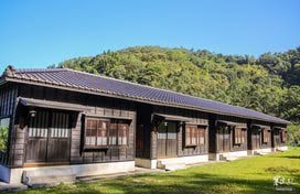 明宿木屋室內